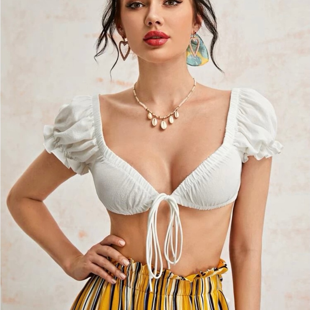 Size XS front tie white crop top
